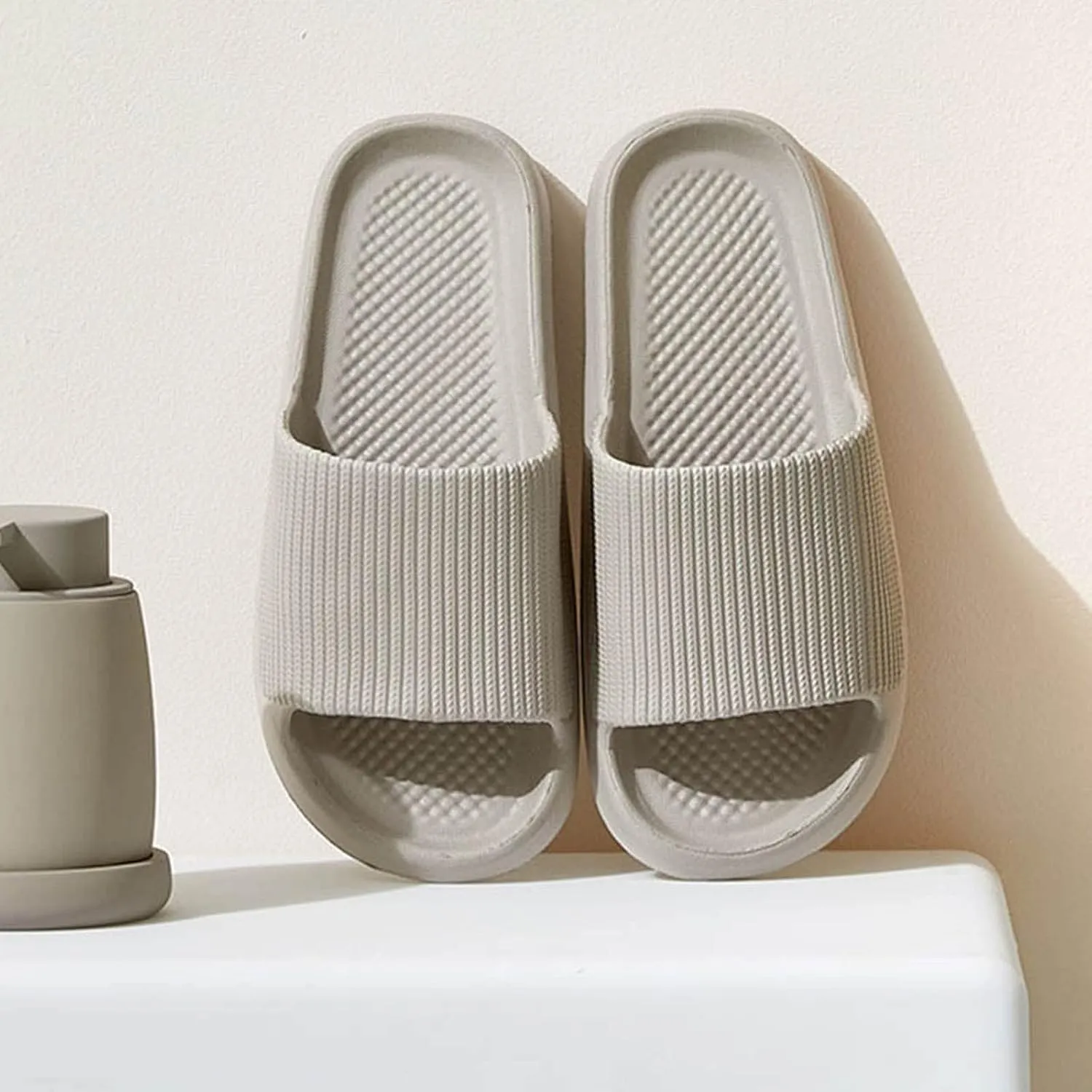 Cloud Slippers for Men Womens Slides Mens Shower Shoes Shower Shoes Women House Slides Dorms Pool Slippers
