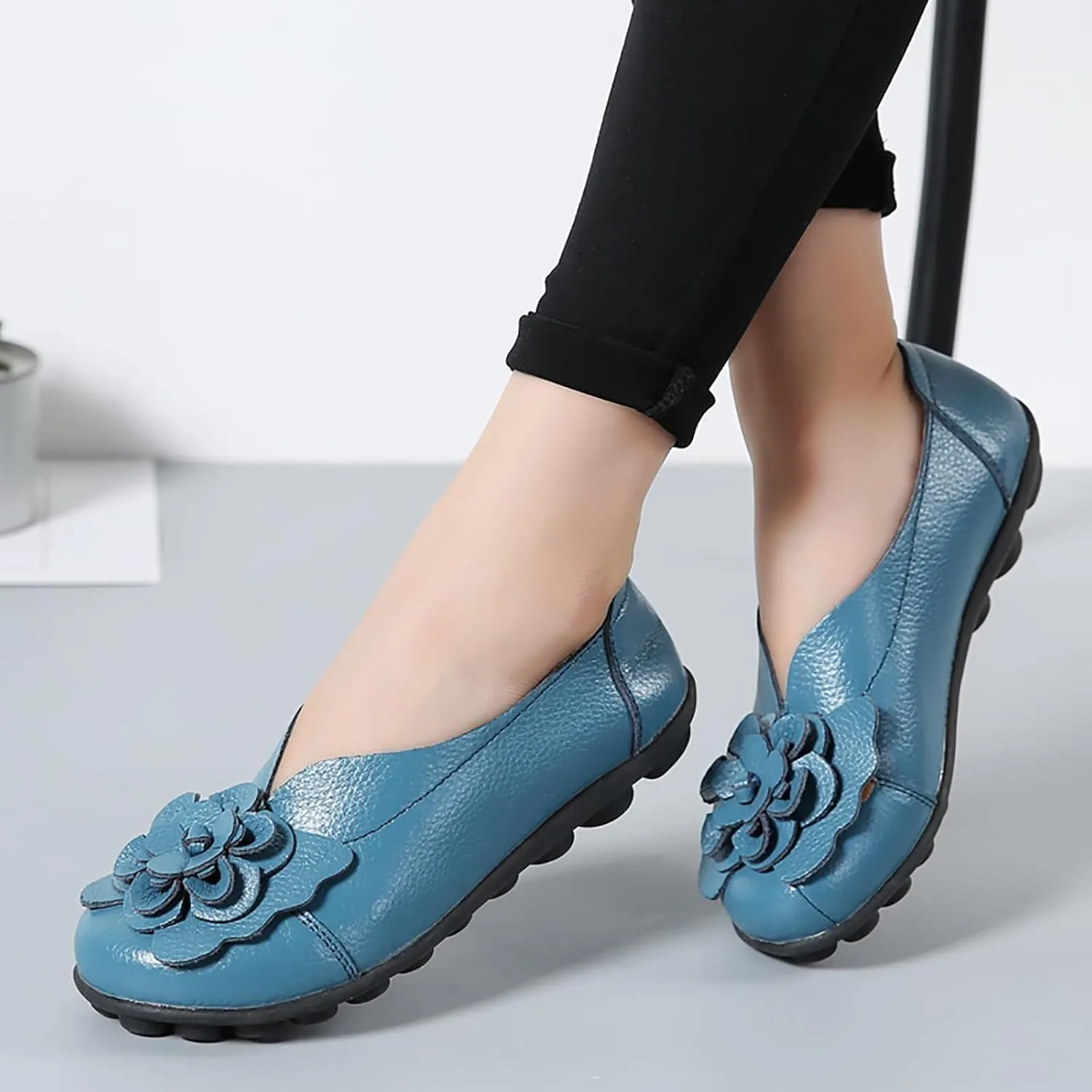 Flat Loafers for Women Comfortable Slip on Round Toe Slingback Soft Soles Moccasins with Flowers Walking Casual Dressy Lightweight Flat Shoes Nurse Driving Work Shoes Breathable Fashion Footwear