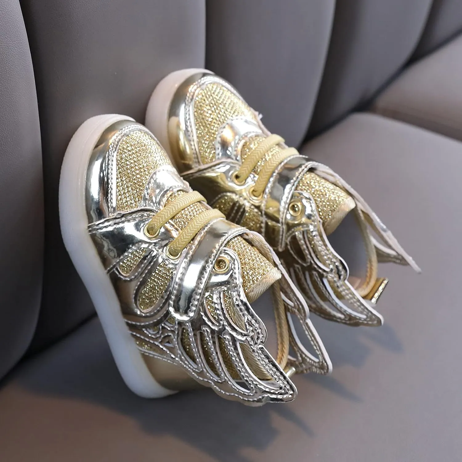 IWIHMIV Toddler Running Shoes Girls Led Light Walking Shoes for Boys Tennis Running Girls Casual Comfortable Shoes