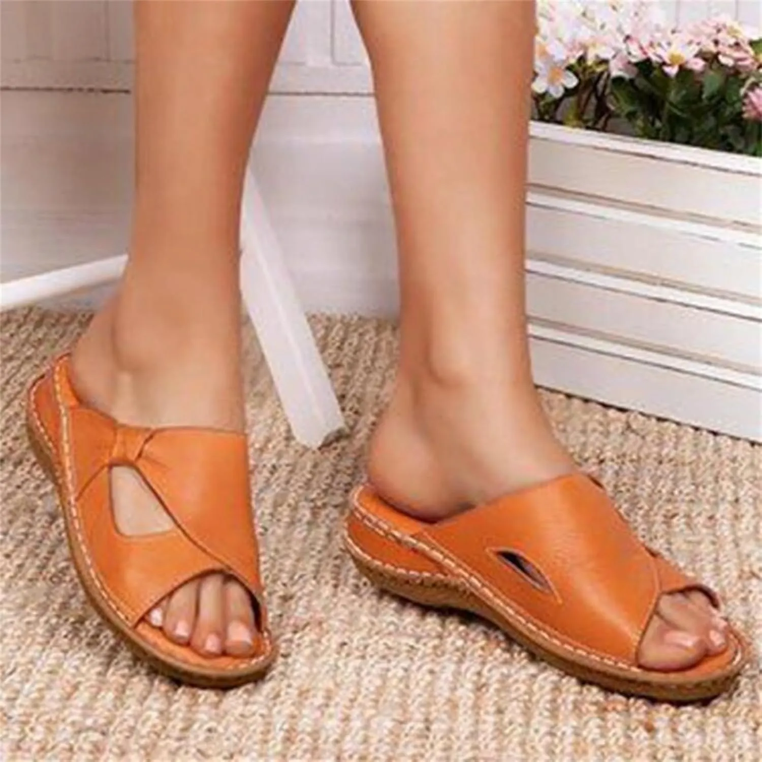Womens Summer Slippers Faux Leather Open Toe Flats Casual Non Slip Shoes Beach Walking Slides Comfortable Wide Width Flats Outdoor Slippers Retro Style